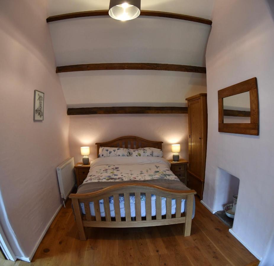 Pant Llwyd Farm Villa Llangynidr Eksteriør billede
